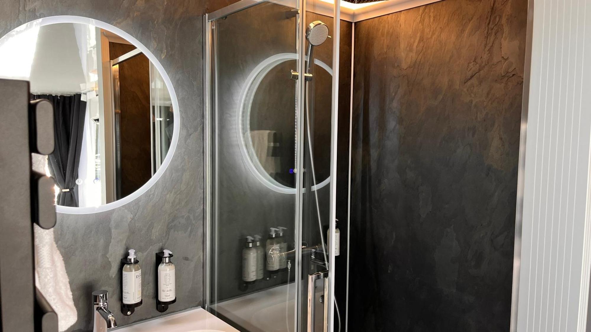 L'Escale Royale Saint-Martin-La-Garenne Port Ilon - Seine - Giverny Eksteriør billede